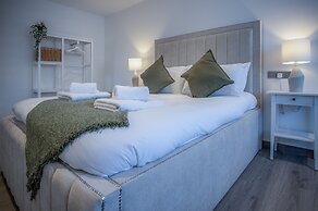 Sunrise - 5 Bedroom Home - Pendine