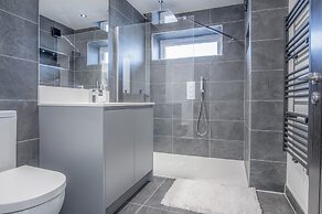 Sunrise - 5 Bedroom Home - Pendine