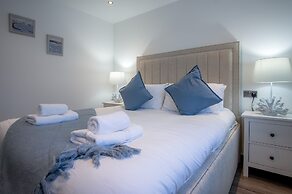 Sunrise - 5 Bedroom Home - Pendine