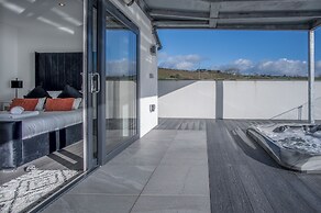 Sunrise - 5 Bedroom Home - Pendine