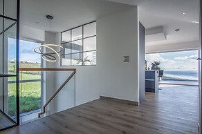 Sunrise - 5 Bedroom Home - Pendine