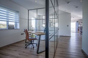 Sunrise - 5 Bedroom Home - Pendine