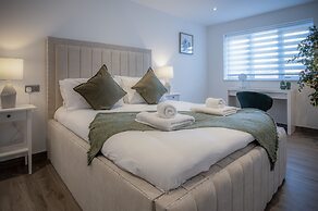 Sunrise - 5 Bedroom Home - Pendine