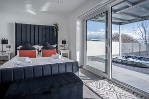 Sunrise - 5 Bedroom Home - Pendine