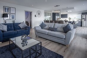 Sunrise - 5 Bedroom Home - Pendine