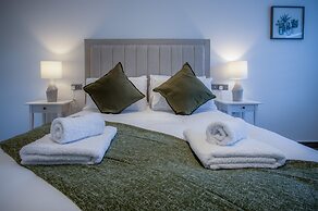 Sunrise - 5 Bedroom Home - Pendine