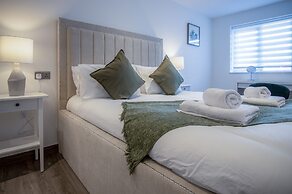 Sunrise - 5 Bedroom Home - Pendine