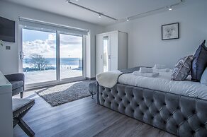 Sunrise - 5 Bedroom Home - Pendine