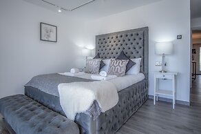 Sunrise - 5 Bedroom Home - Pendine