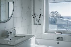 Sunrise - 5 Bedroom Home - Pendine