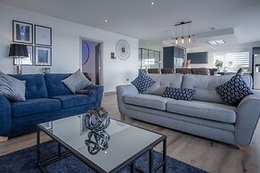 Sunrise - 5 Bedroom Home - Pendine