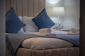 Sunrise - 5 Bedroom Home - Pendine