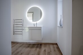 Sunrise - 5 Bedroom Home - Pendine