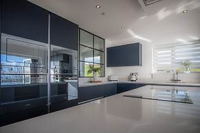 Sunrise - 5 Bedroom Home - Pendine