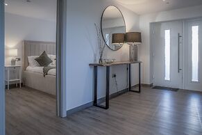 Sunrise - 5 Bedroom Home - Pendine