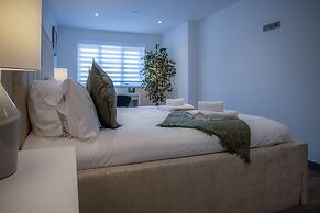 Sunrise - 5 Bedroom Home - Pendine