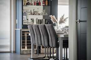 Sunrise - 5 Bedroom Home - Pendine