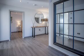 Sunrise - 5 Bedroom Home - Pendine