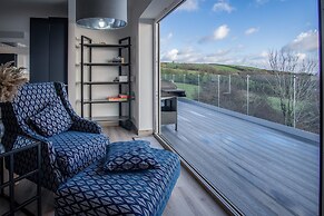 Sunrise - 5 Bedroom Home - Pendine