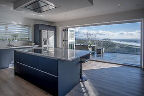 Sunrise - 5 Bedroom Home - Pendine