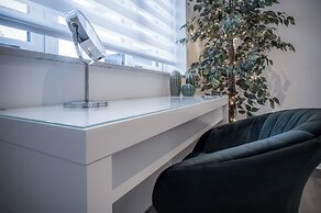 Sunrise - 5 Bedroom Home - Pendine