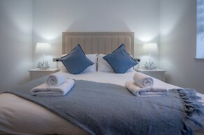 Sunrise - 5 Bedroom Home - Pendine