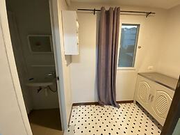 OYO 75396 Look Shine Apartment