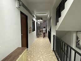 OYO 75396 Look Shine Apartment