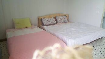 OYO 75396 Look Shine Apartment