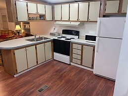 Taylor Creek River Cottage By The Boat Ramp 2 Bedroom Cottage by RedAw