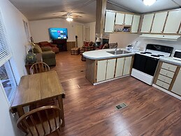 Taylor Creek River Cottage By The Boat Ramp 2 Bedroom Cottage by RedAw