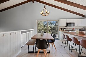 Pet-Friendly Pine Knoll Private Home with Hot Tub and Fire Pit by RedA