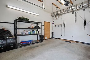 Pet-Friendly Pine Knoll Private Home with Hot Tub and Fire Pit by RedA