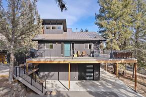 Pet-Friendly Pine Knoll Private Home with Hot Tub and Fire Pit by RedA