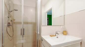 Mi-brgz1b4 Bergonzoli Place - Terrace B - On the Grass