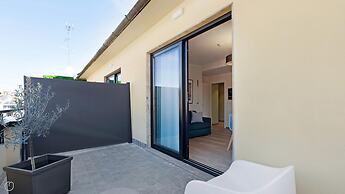 Mi-brgz1b4 Bergonzoli Place - Terrace B - On the Grass