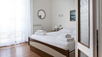 Mi-pfir4a4 - Piazza Firenze 4