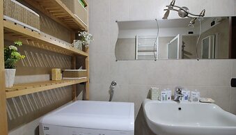 Mi-sant3at - Piazza Santa Maria Alla Fontana 3