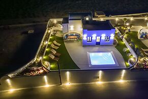 Kyklos luxury Villas with private pool