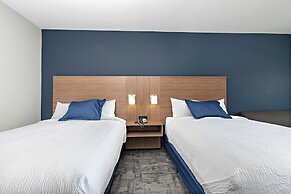 Holiday Inn Express Kansas City North – Parkville by IHG