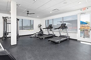 Holiday Inn Express Kansas City North – Parkville by IHG