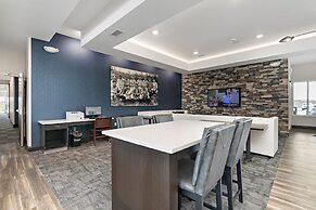 Holiday Inn Express Kansas City North – Parkville by IHG