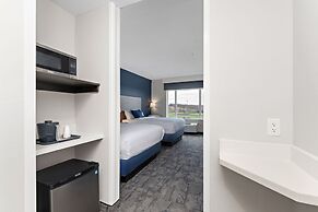 Holiday Inn Express Kansas City North – Parkville by IHG