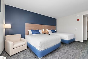 Holiday Inn Express Kansas City North – Parkville by IHG