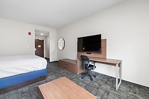 Holiday Inn Express Kansas City North – Parkville by IHG