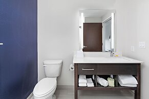 Holiday Inn Express Kansas City North – Parkville by IHG