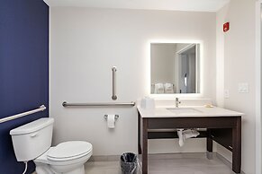 Holiday Inn Express Kansas City North – Parkville by IHG