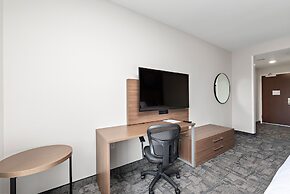 Holiday Inn Express Kansas City North – Parkville by IHG