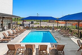 Holiday Inn Express Kansas City North – Parkville by IHG