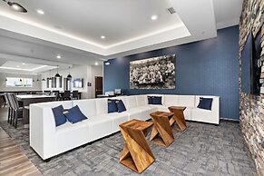 Holiday Inn Express Kansas City North – Parkville by IHG